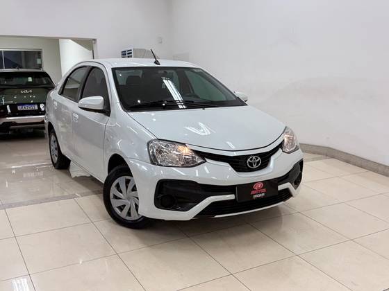 TOYOTA ETIOS 1.5 XS SEDAN 16V FLEX 4P AUTOMÁTICO